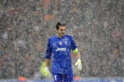 开云官网-开拓者血拼步行者，霍勒迪成为关键先生