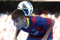 开云官方app入口-掌控节奏的恩比德，凯尔特人强势击败雄鹿的战术解析