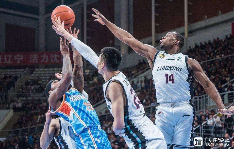 考验实力的大赛，强队争夺胜利先机的简单介绍