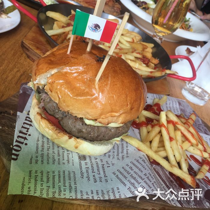 关于集锦:汉堡队长精彩助攻,帮助球队拿下比赛胜利的信息 关于集锦:汉堡队长精彩助攻,帮助球队拿下比赛胜利的信息