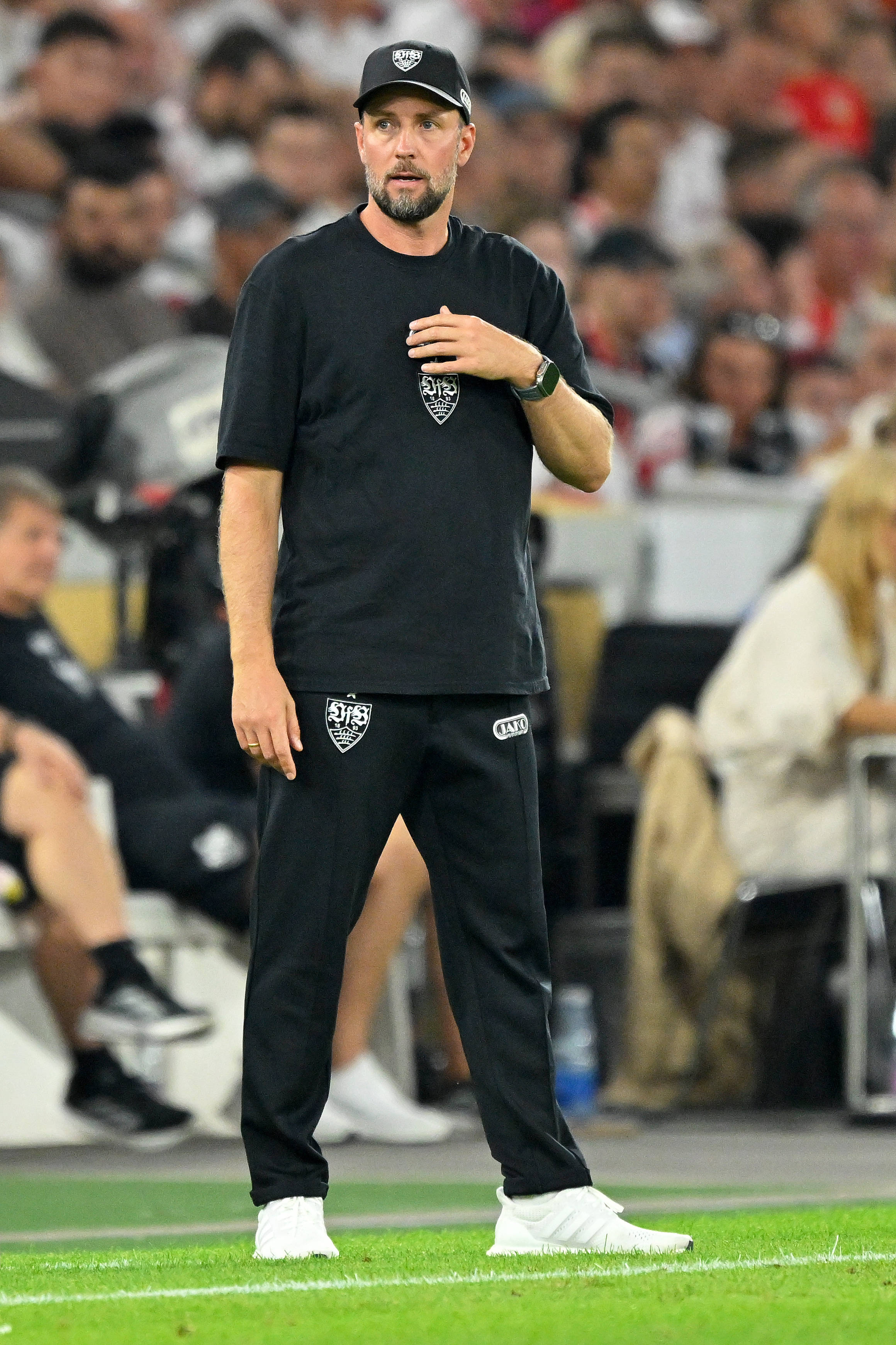 斯图加特俱乐部新锐球员出色,赢得主教练青睐的简单介绍 斯图加特俱乐部新锐球员出色,赢得主教练青睐的简单介绍