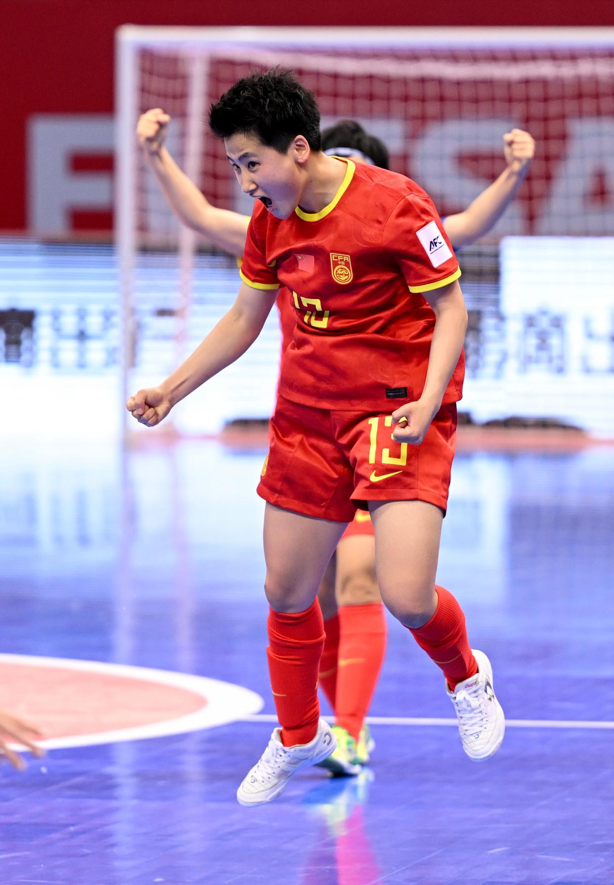 精湛技艺：女子足球名将将在大赛中展现才华的简单介绍