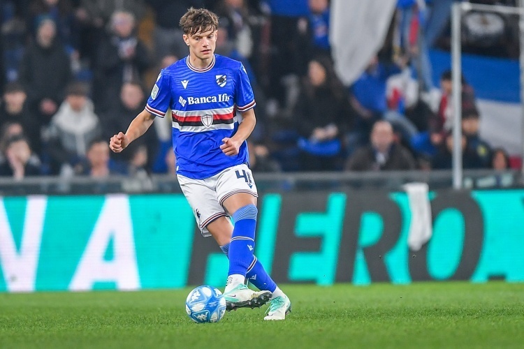 关于桑普多利亚队员在场上展示实力的信息 关于桑普多利亚队员在场上展示实力的信息