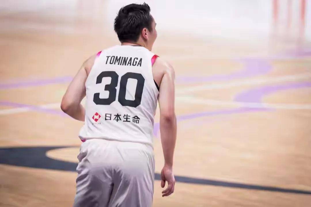 日本男篮强势巴西男篮，艾顿惊艳世界