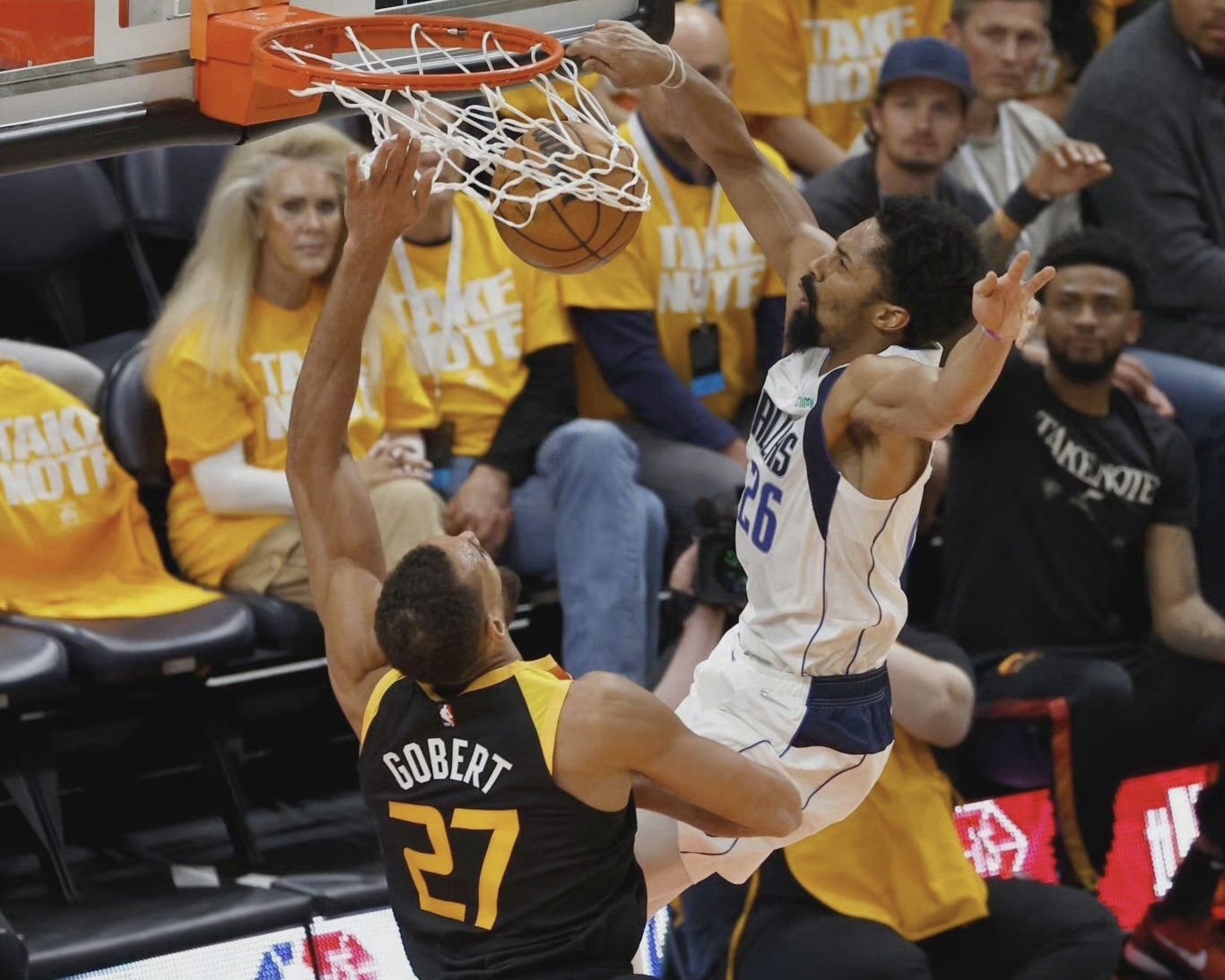 掘金轻取日本男篮，戈贝尔高光表现的简单介绍