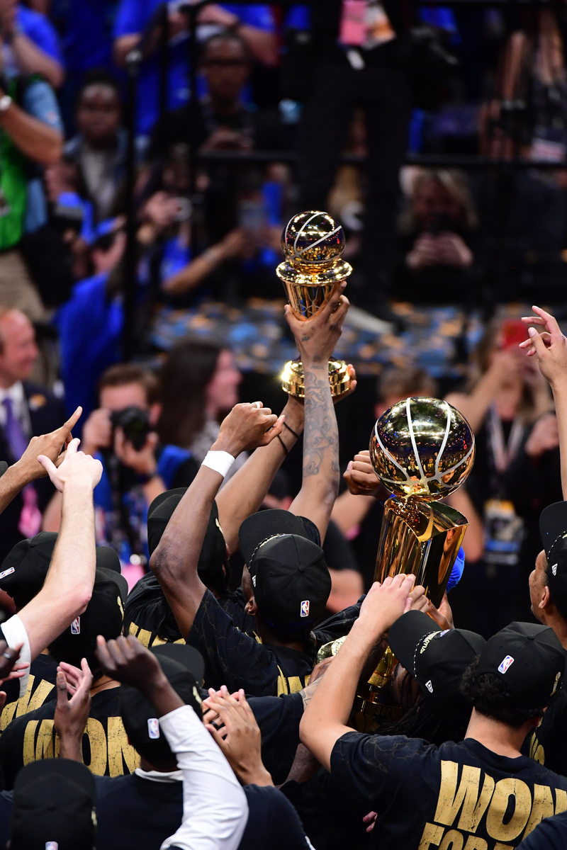 全球篮球巡回比赛收官，冠军团队豪取胜利的简单介绍