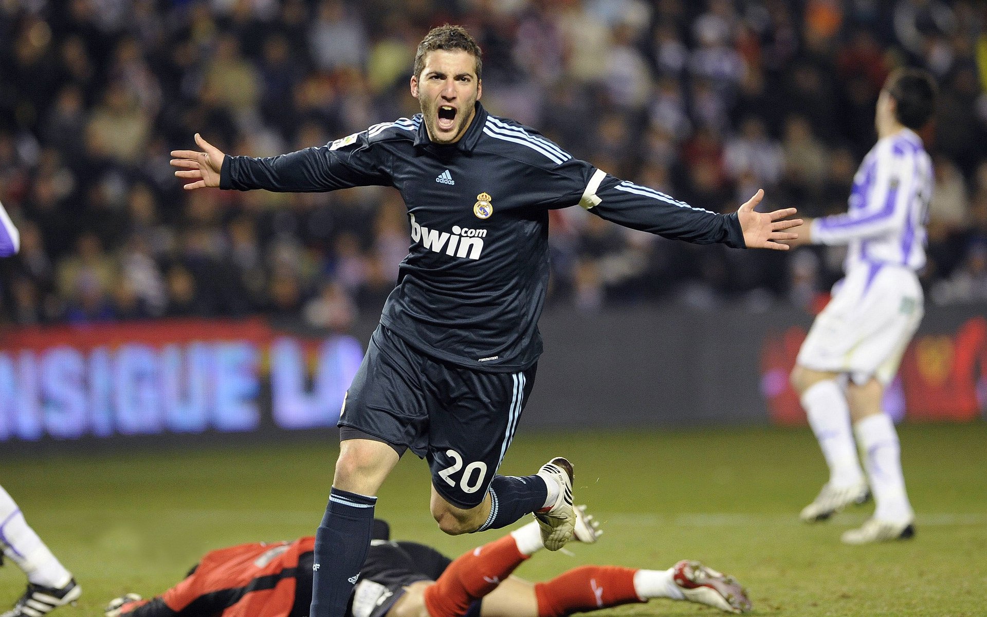 霍勒迪末节狂飙导演逆转好戏 吉林队一波流带走新疆队