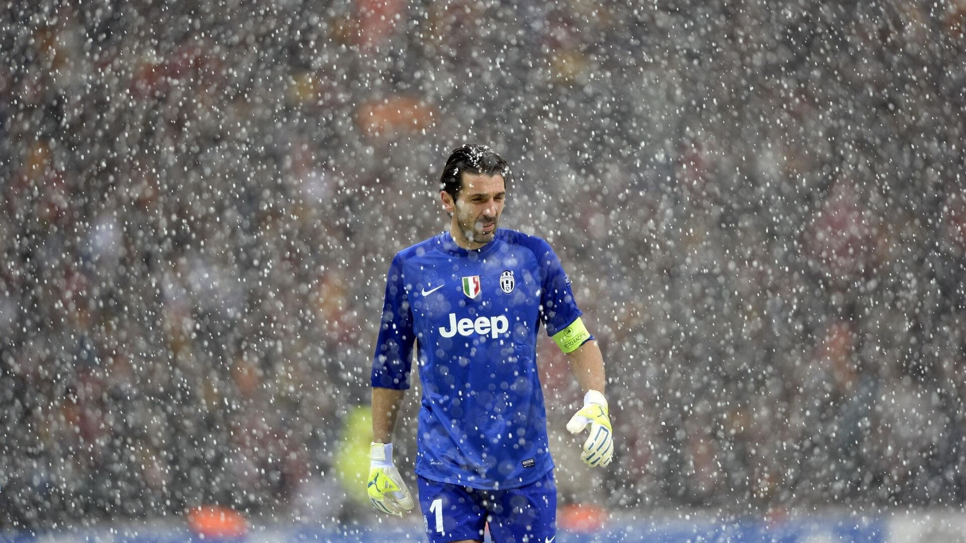 智利险胜曼城，阿尔瓦雷斯点燃赛场